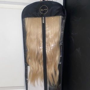 Bellami 20” Ash Blonde Clip-ins. NEVER WORN!